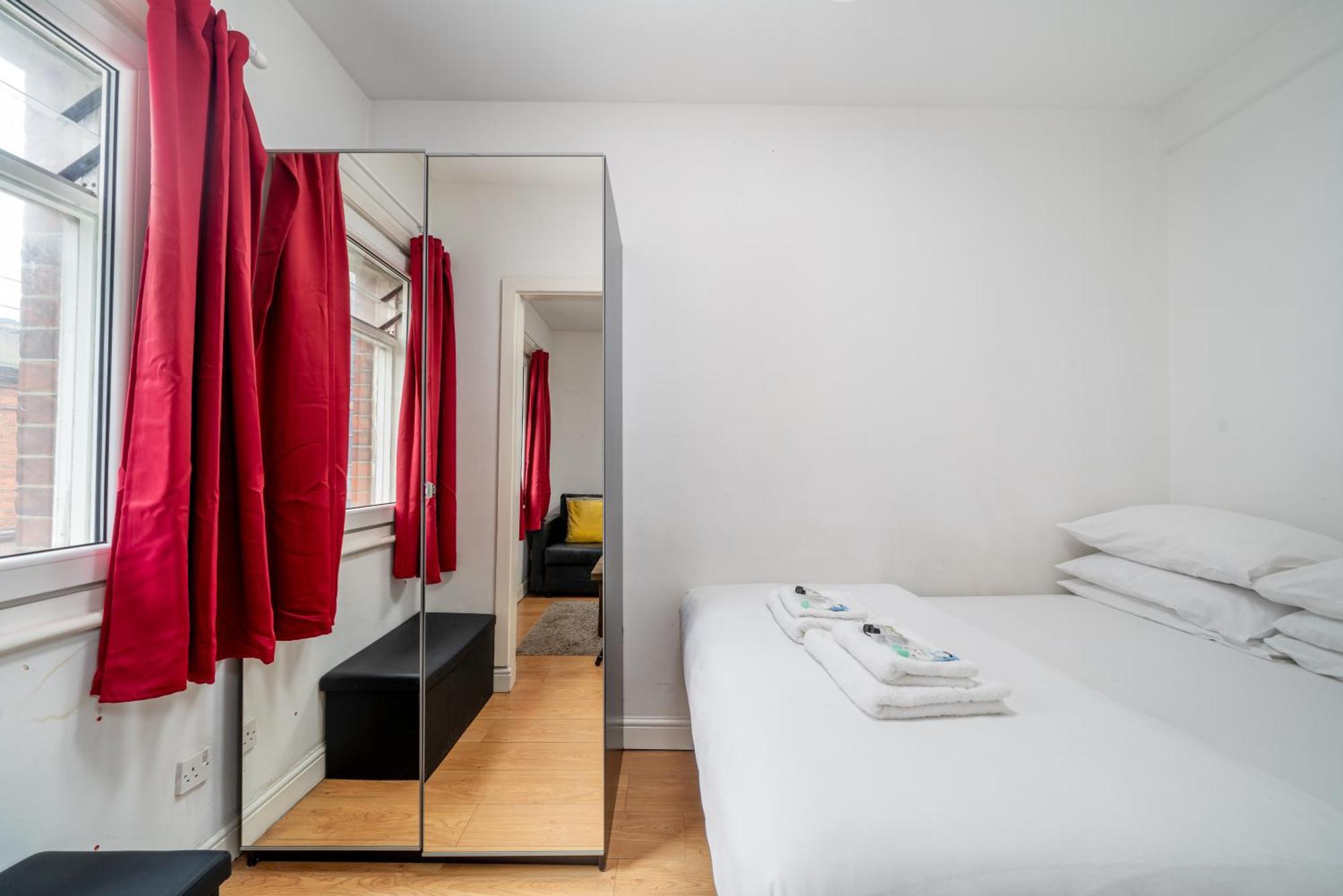 Carnaby & Oxford Street - Central Soho - One Bedroom - Double Bed & Sofabed Londyn Zewnętrze zdjęcie
